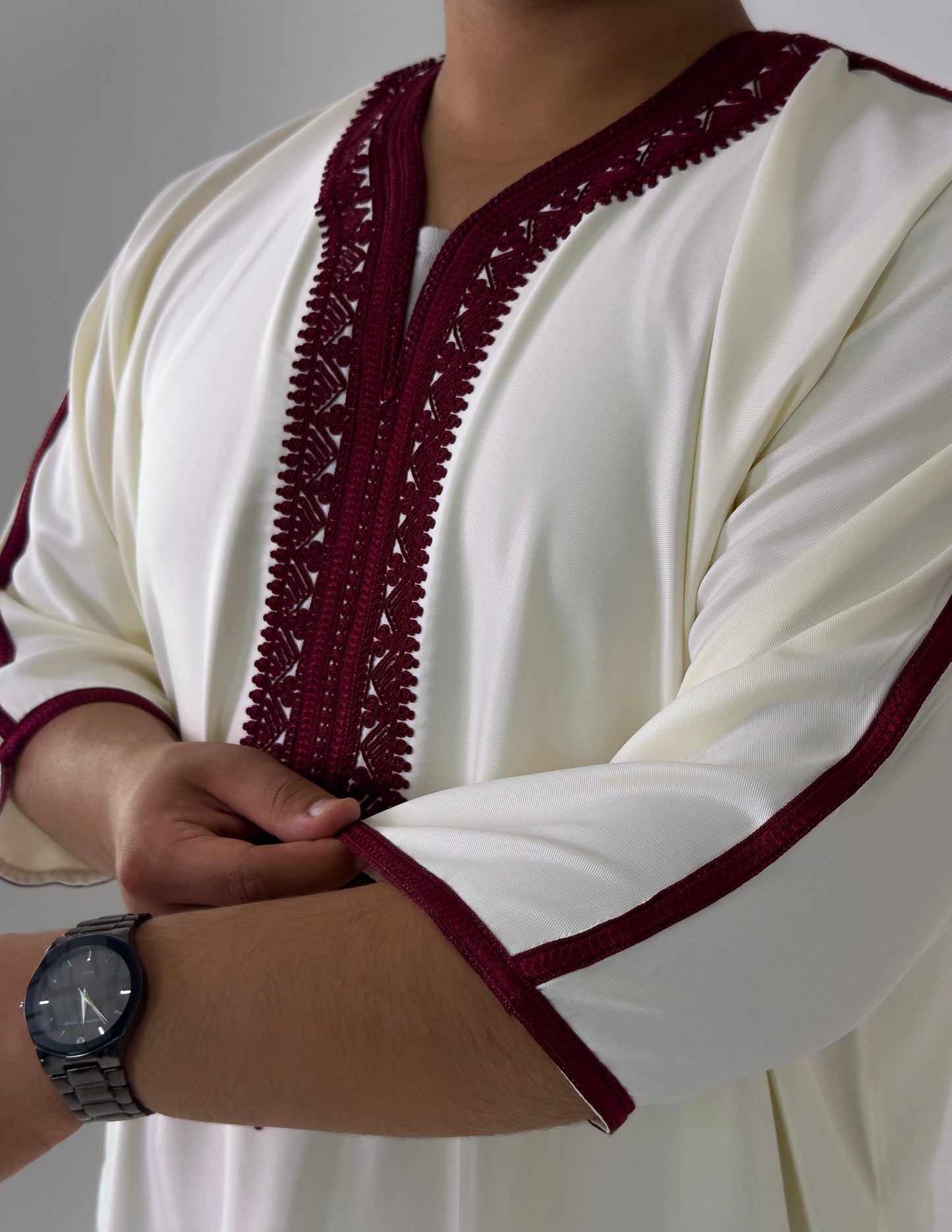 White & Red Moroccan Thobe Al-Hadiyah Collection