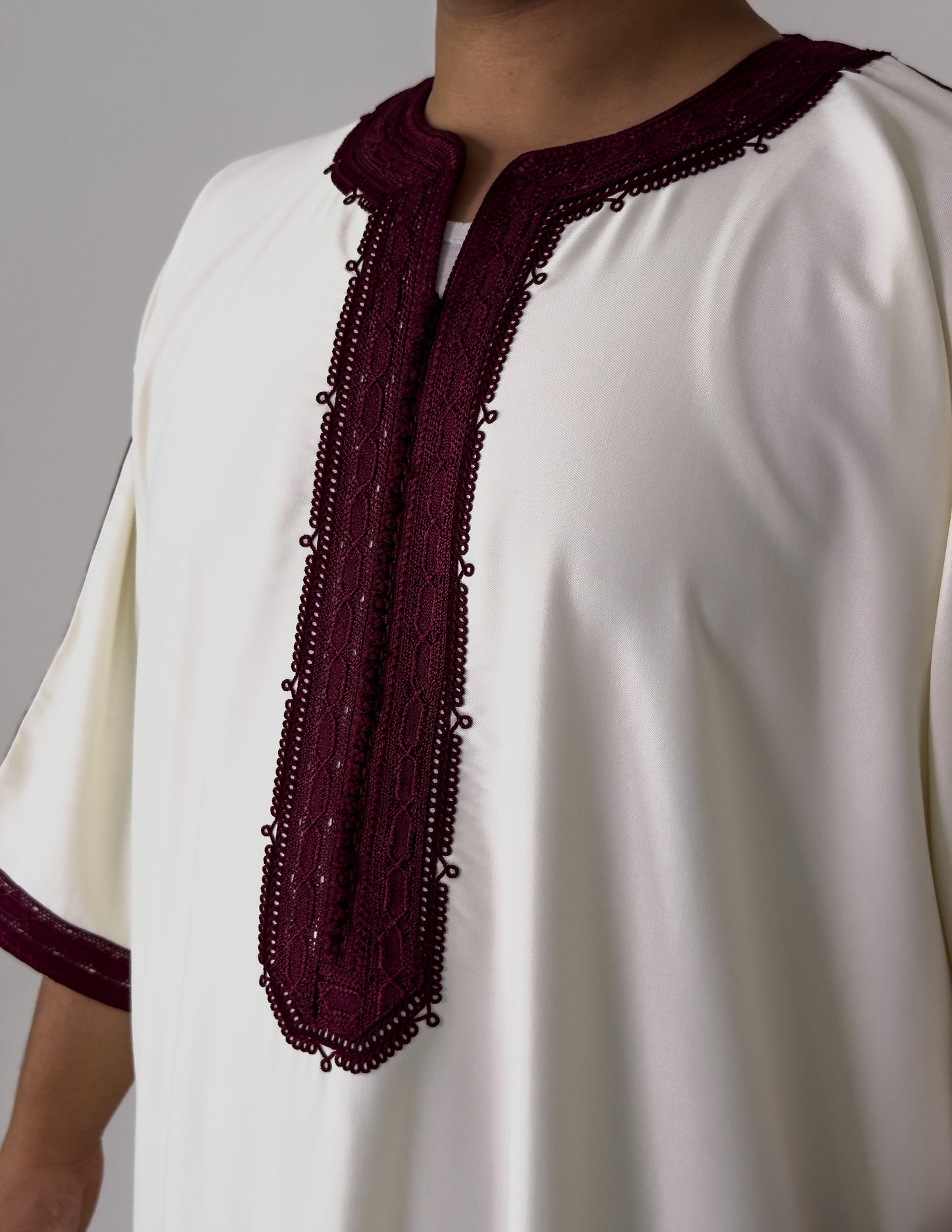 White & Red Moroccan Thobe As-Sarayah collection